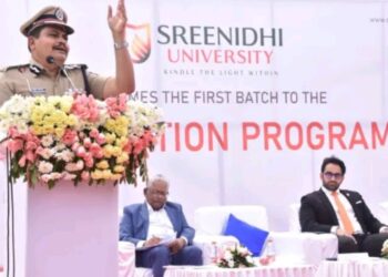 CP Mr. Mahesh Bhagwat IPS gave awareness to students