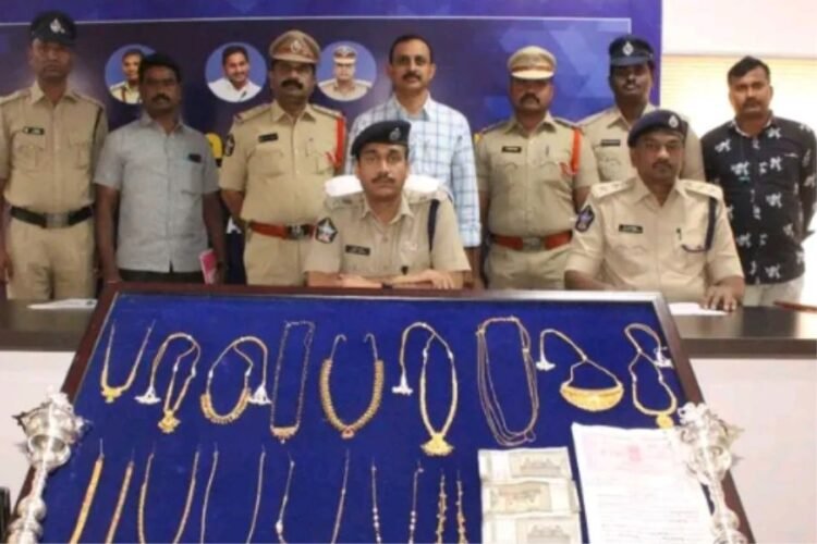 AP Police cracks a huge theft case having no clues