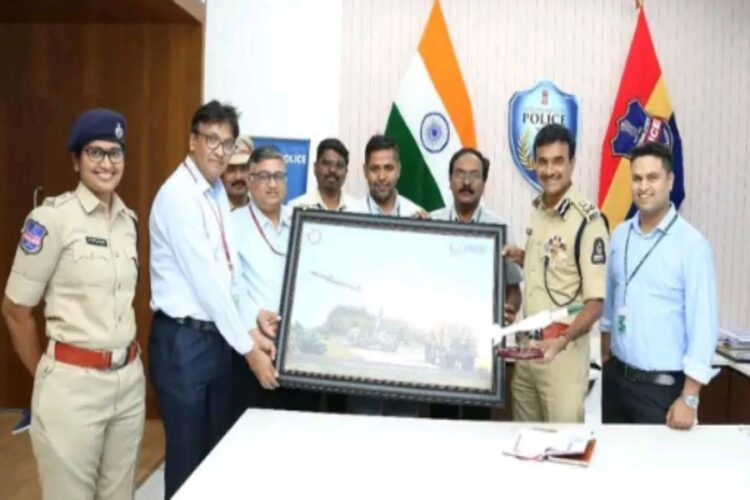 Visit of the Defense Research and Development Lab (DR FCDL) Team