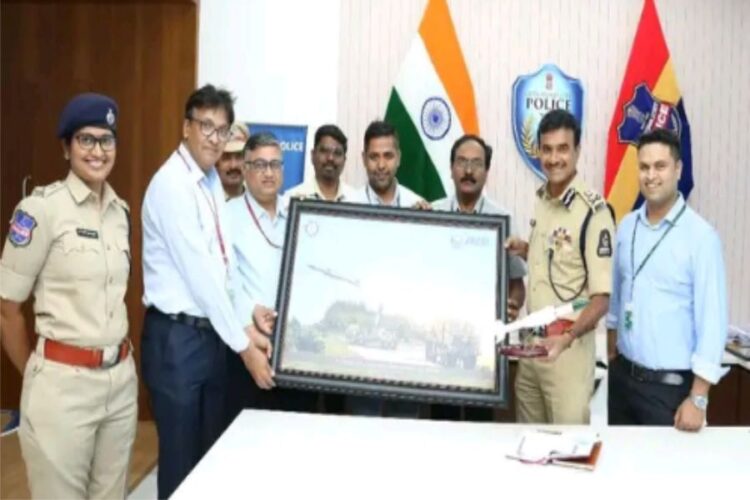 Visit of the Defense Research and Development Lab (DR FCDL) Team