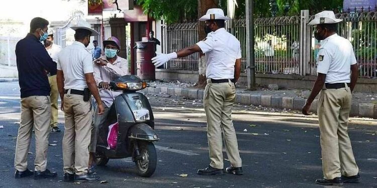 The transport department has given a huge discount to those who knowingly or unknowingly violate the traffic rules.