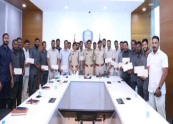 Hyderabad Police given awards by CP