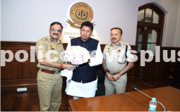 Minister welcomed at Police Headquarters