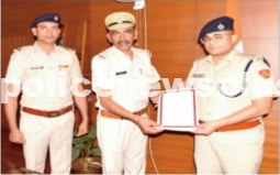 SP Honors Honest Sub-Inspector