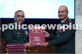 COAS Praises Retiring Officers