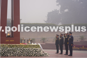 Army Leaders Honor Heroes