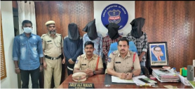 తెలంగాణ రాష్ట్రంలోని జగిత్యాల జిల్లాలో డ్రగ్స్ రవాణా చేస్తున్న ఐదుగురిని అరెస్ట్ చేశారు.