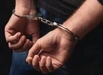 Two arrested for stealing elderly woman’s gold bangle
