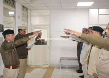 Police officers took an oath on Voter’s Day