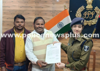 Jewelry returned by Auto-Rickshaw Driver