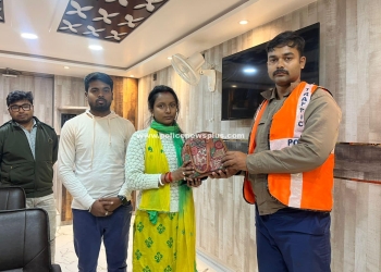 Police Return Lost Bag