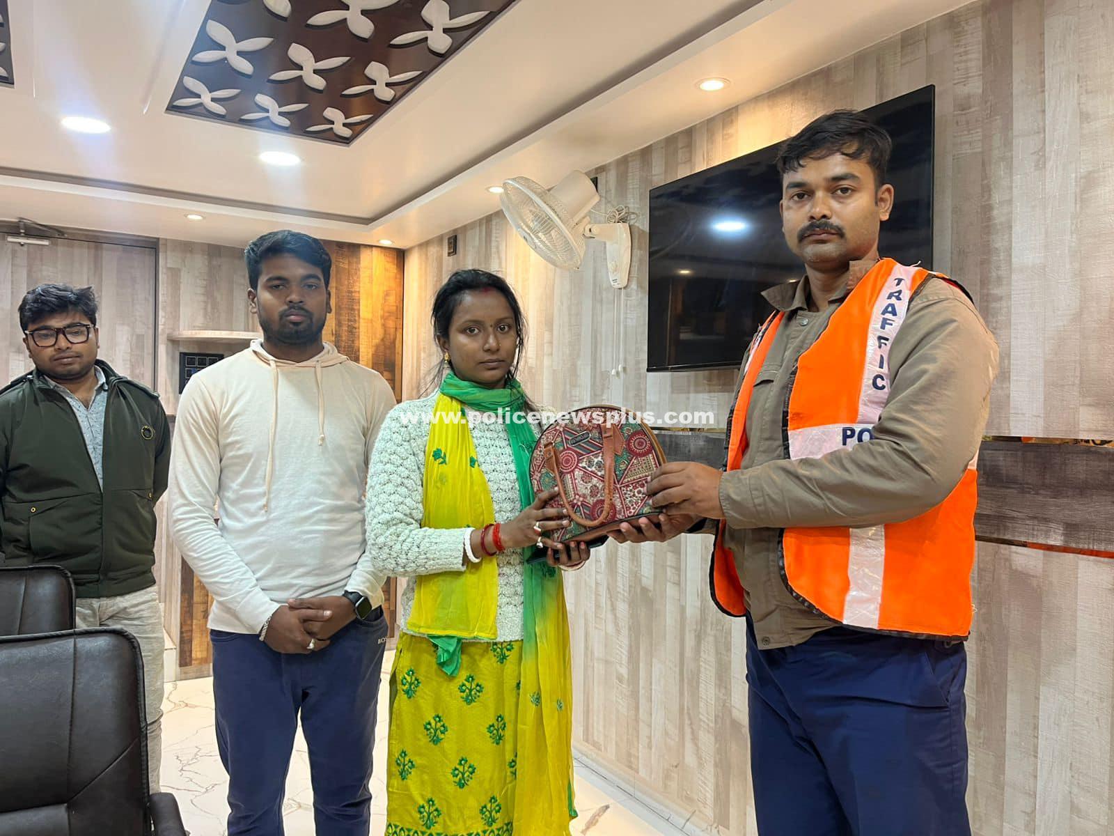 Police Return Lost Bag