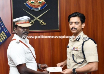 Traffic policeman honored by Police Commissioner