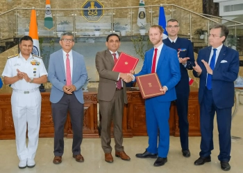 India, France Sign Rafale-Marine Aircraft Deal