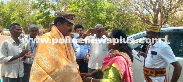 Collector Applauds Police Officer’s Humane Service