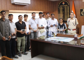Fatehabad Police Recover Lost Mobiles