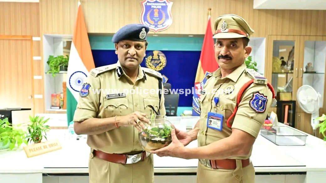 Rachakonda CP Honors CI Chandrababu’s Achievement