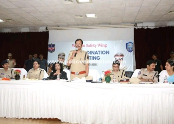 Police Act Against Extortion Strictly