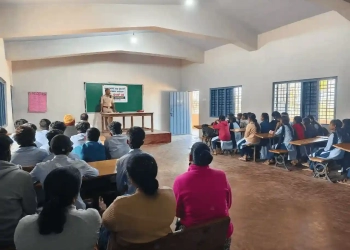 Aldur Police Hold Crime Awareness