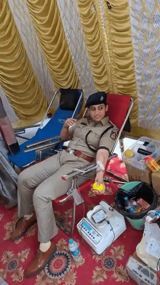 Police Conduct Blood, Plantation Drive