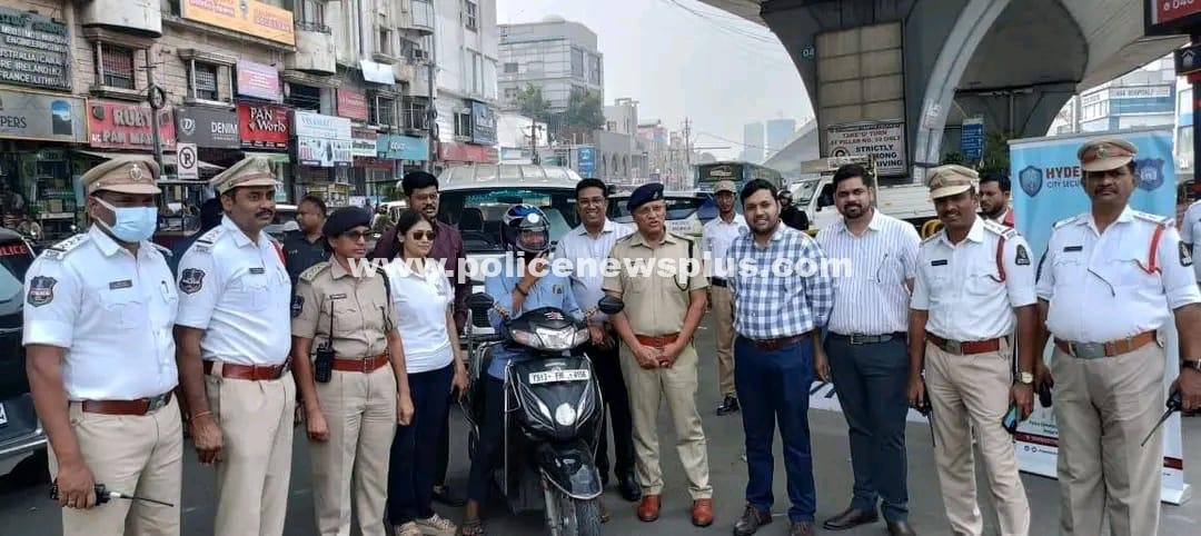Hyderabad Traffic Police Distribute Helmets