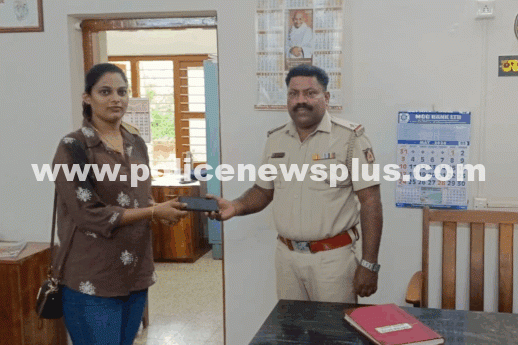 Shirva Police Recover Lost Mobiles