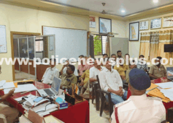 Police Educate School Transport Drivers