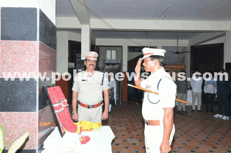 Police Honor Freedom Fighter Pragada Kotaiah