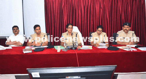 Police Commissioner Urges Swift Case Investigations
