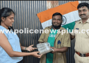 Honest Auto Driver Returns ₹5 Lakh