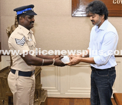 Chief Minister Commends Police Officers