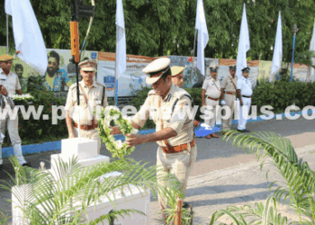 Bidhannagar Police Honour Brave Martyrs